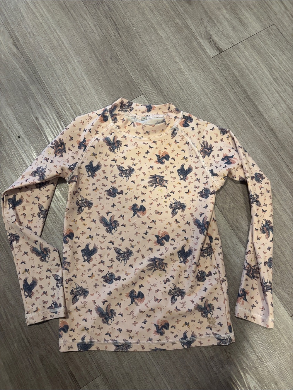 kids Wheat 8y rash guard